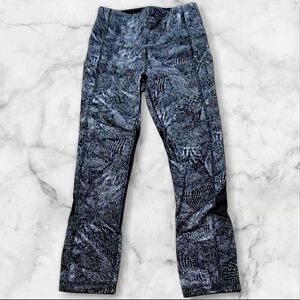 Lululemon Size 2 Pace Rival 23"